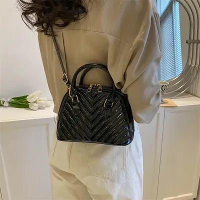 CANDY COLOR COMMUTER TREND HAND SHELL BAG
